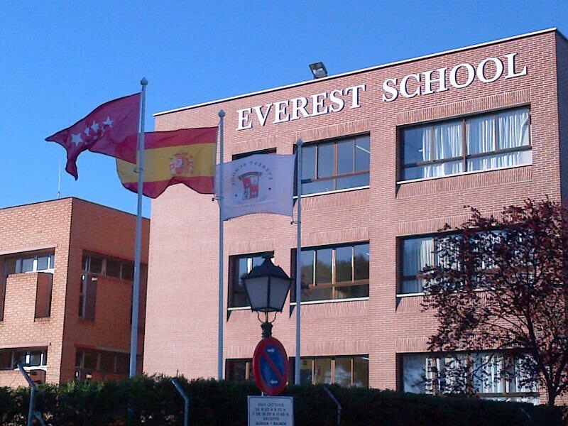 Everest School Monteclaro